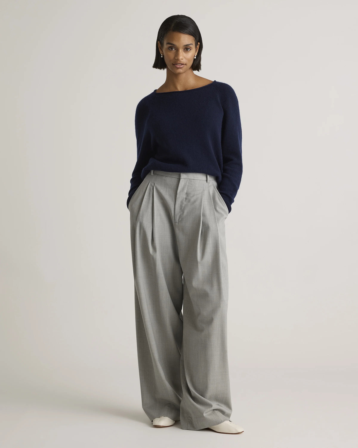 Mongolian Cashmere Boatneck Sweater - XS / Black