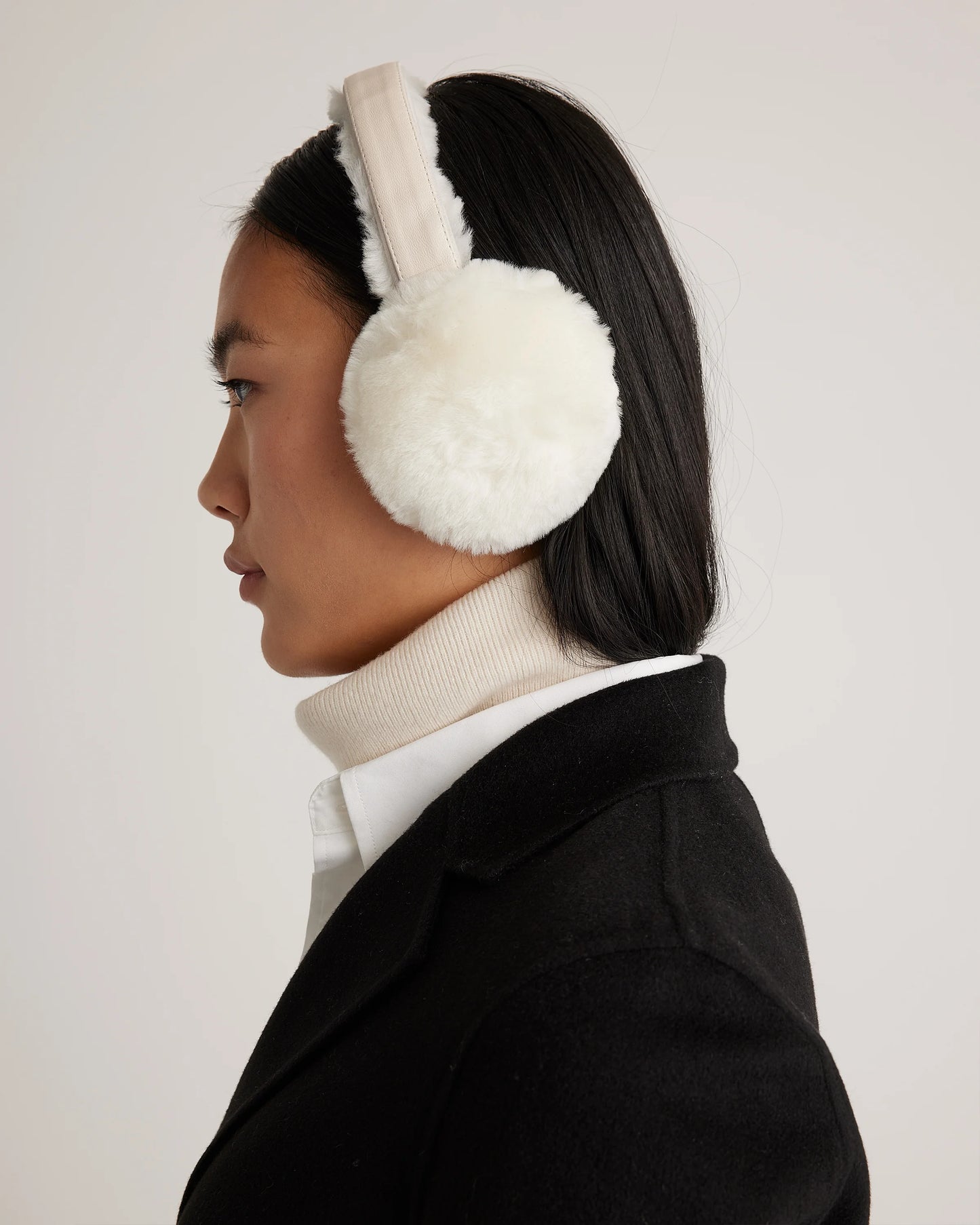 100% Australian Shearling Earmuffs - One Size / Ivory