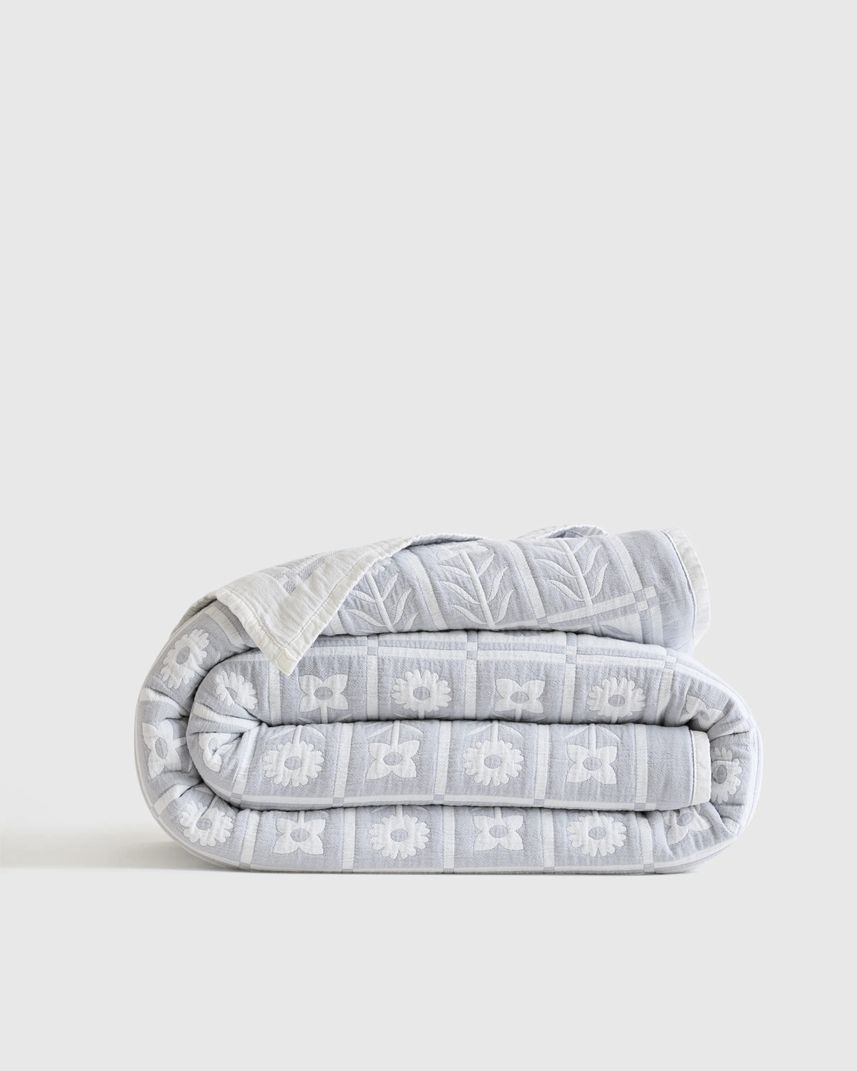 Organic Cotton Jacquard Floral Coverlet - Twin / Blue Fog
