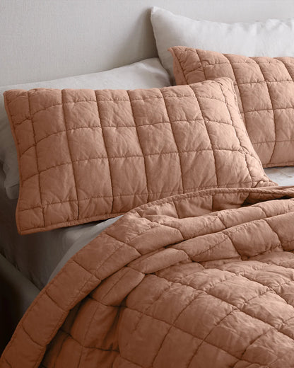 European Linen Box Quilted Sham Set - Standard / White