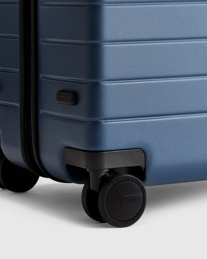 Medium Check-In Suitcase - One Size / Emerald Jungle