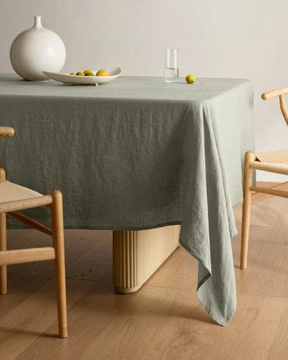 European Linen Tablecloth - 70x90" / Willowleaf Gingham