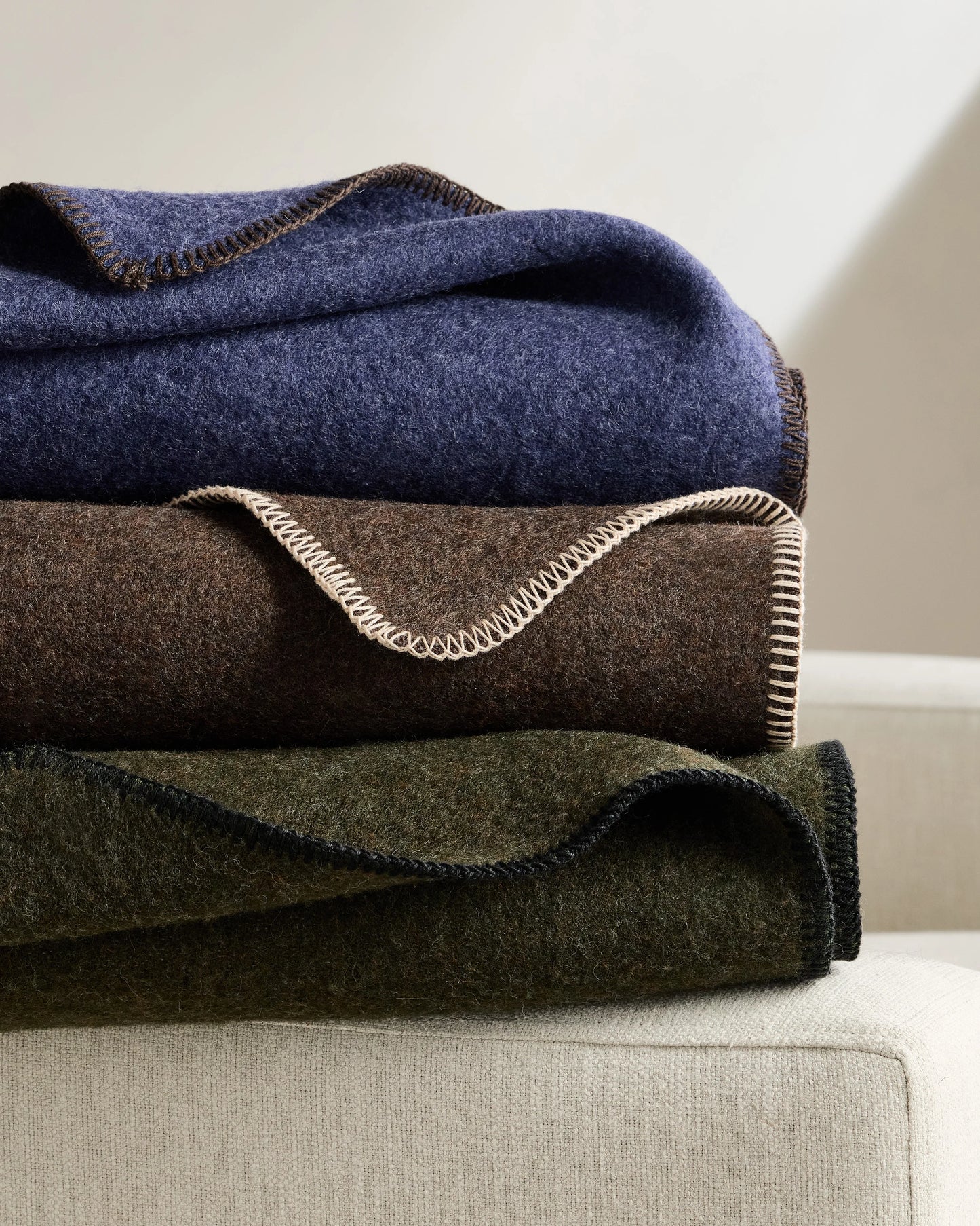 Wool Whipstitch Throw - 50x70 / Olive