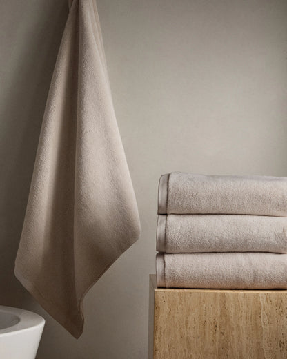 Plush Organic Turkish Cotton Bath Towel (Set of 2) - One Size / White