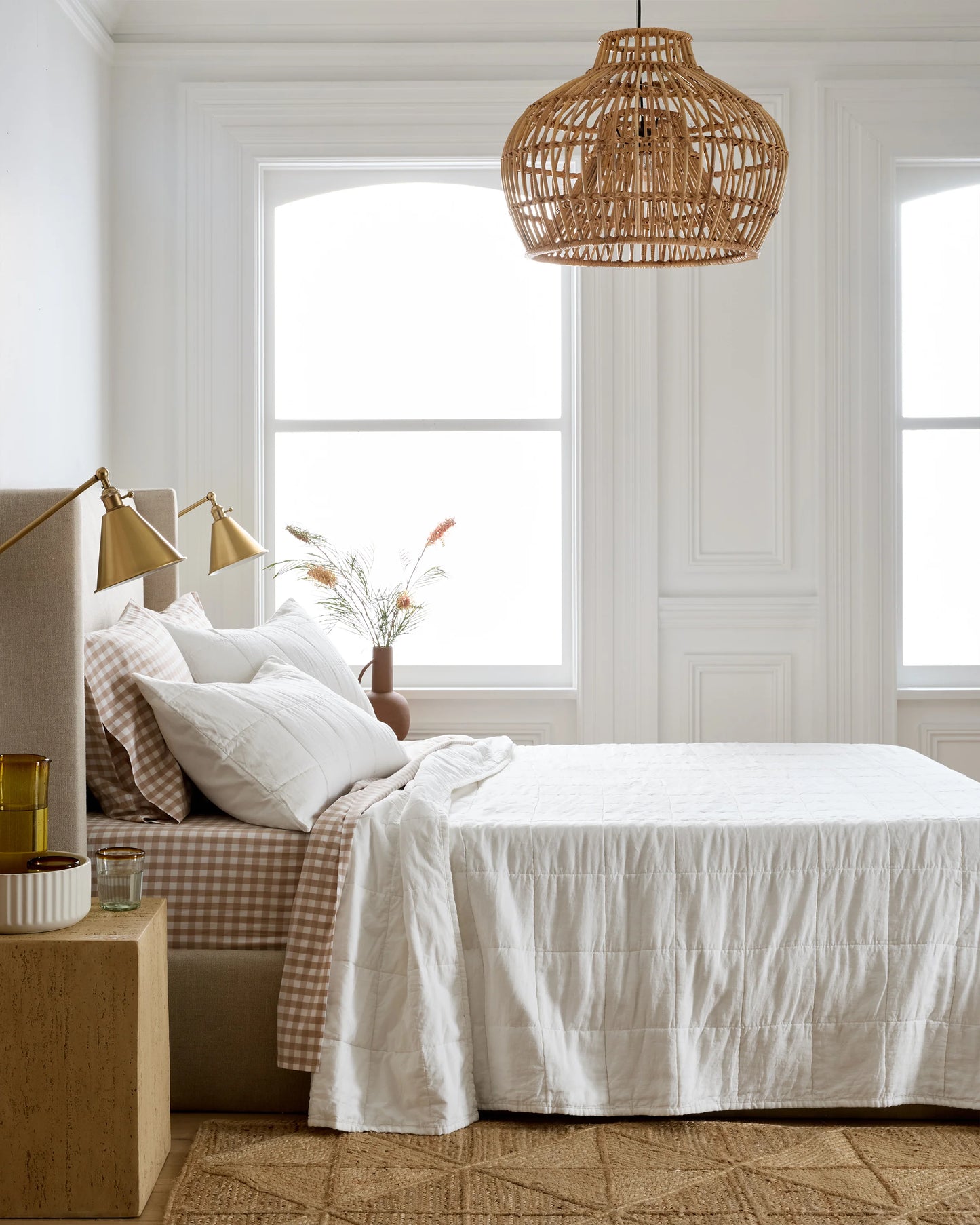 Lightweight European Linen Box Quilt - Twin / White
