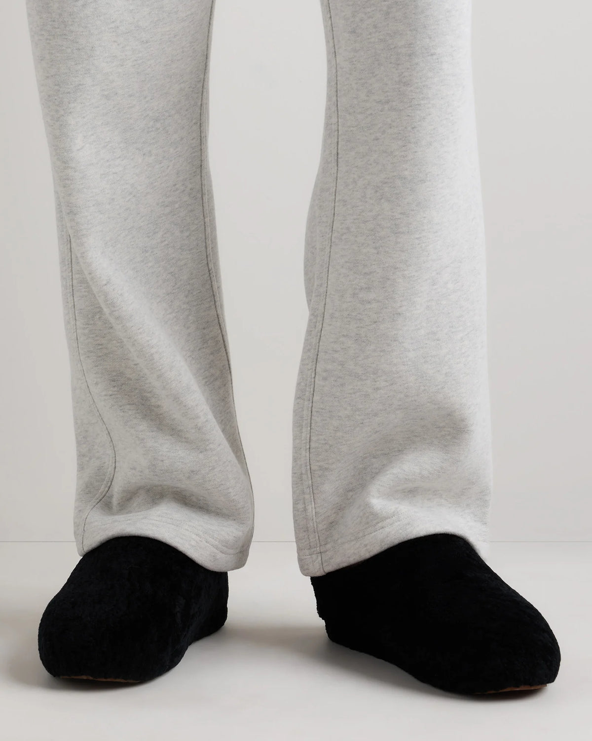Men's Genuine Shearling Lounge Slipper - 7 / Black