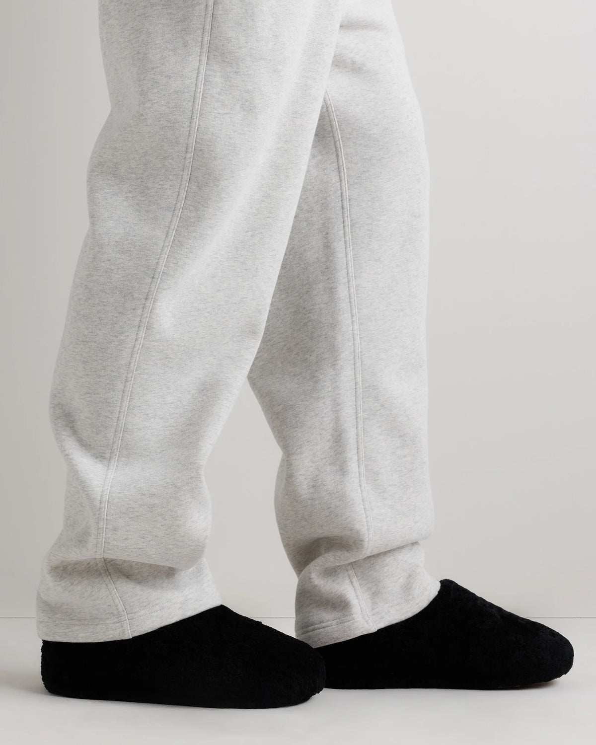 Men's Genuine Shearling Lounge Slipper - 7 / Black