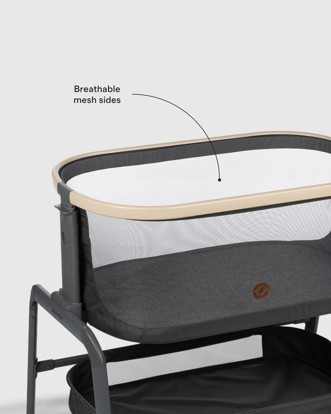 Iora Bedside Bassinet by Maxi-Cosi - One Size / Classic Oat