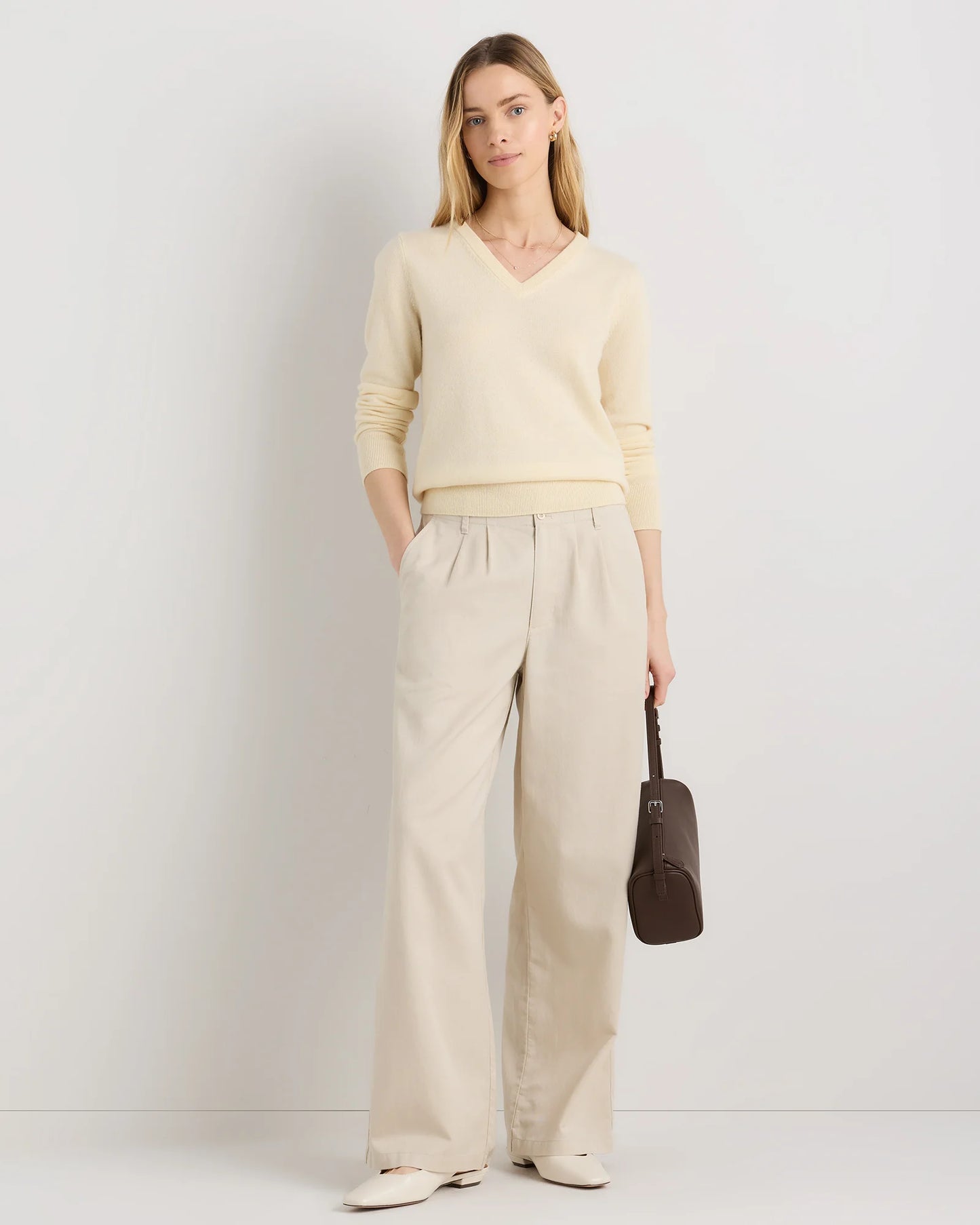Mongolian Cashmere V-Neck Sweater - XS / Rich Burgundy