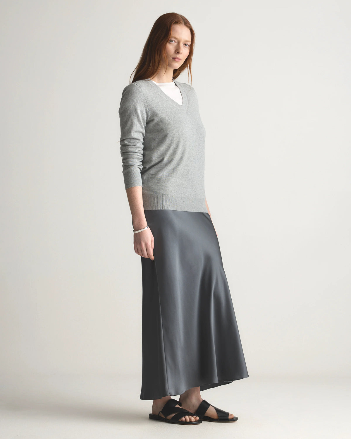 Lightweight Cotton Cashmere V-Neck Sweater - XS / Sugar Stone