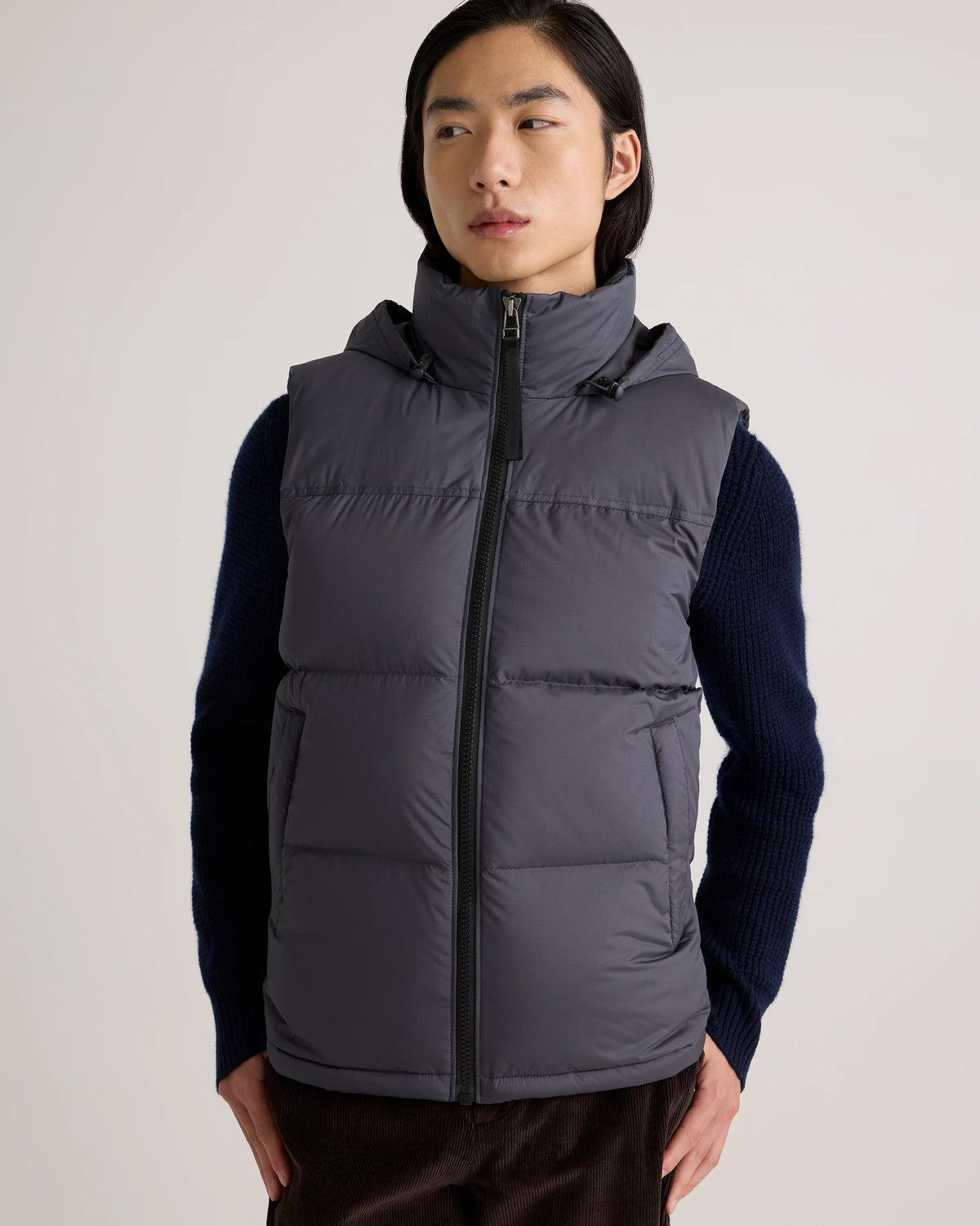 Responsible Down Puffer Vest - S / Carbon Grey