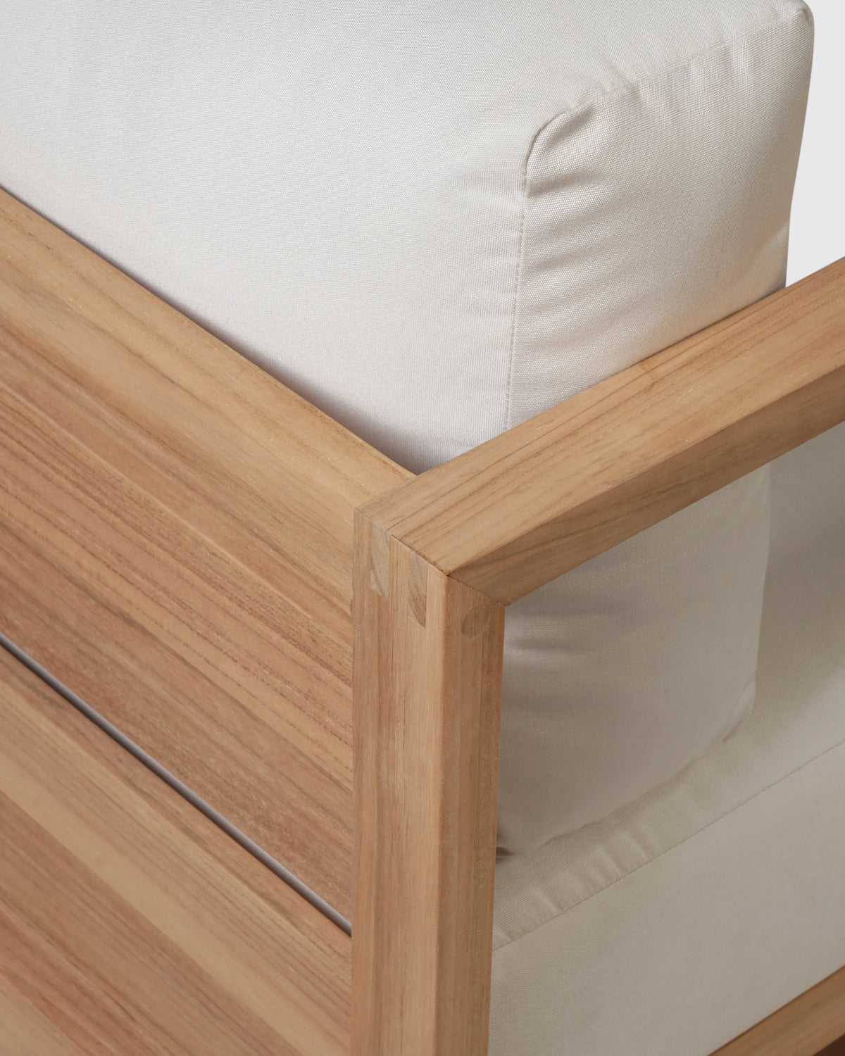 Linear Solid Teak Outdoor Lounge Chair - One Size / Natural Teak