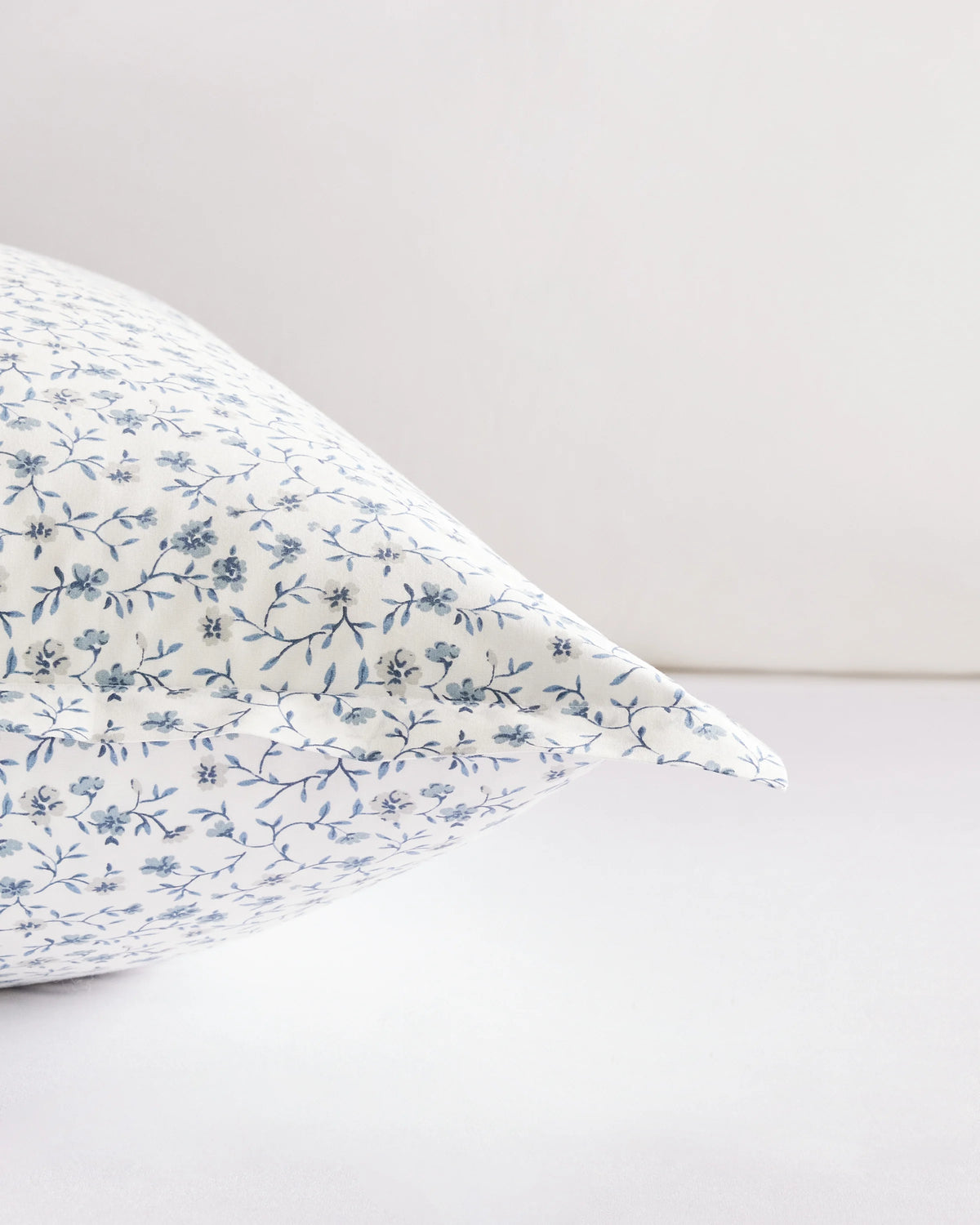 Organic Crisp Percale Euro Sham - Euro / White