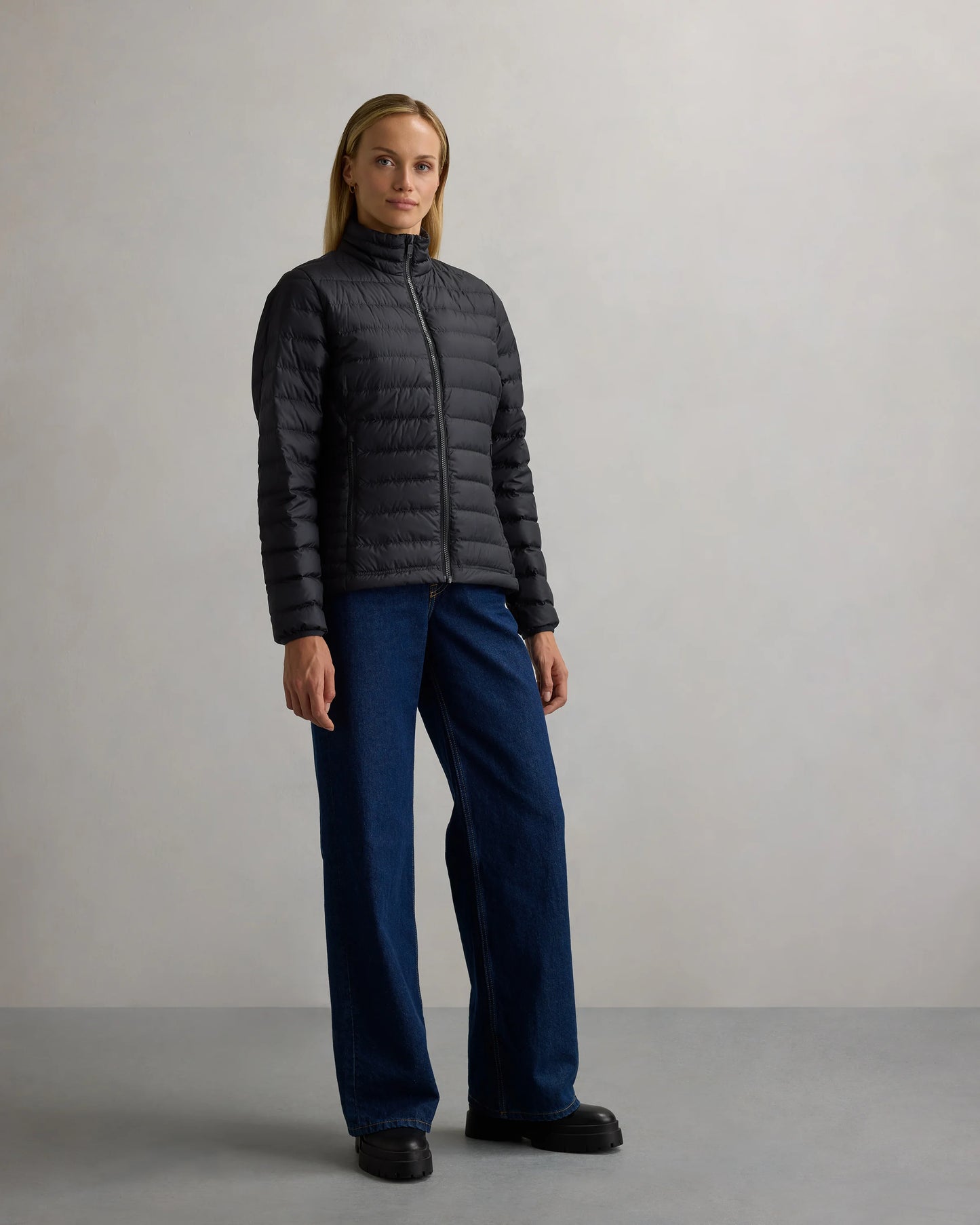 Lightweight Down Packable Puffer Jacket - XS / Black
