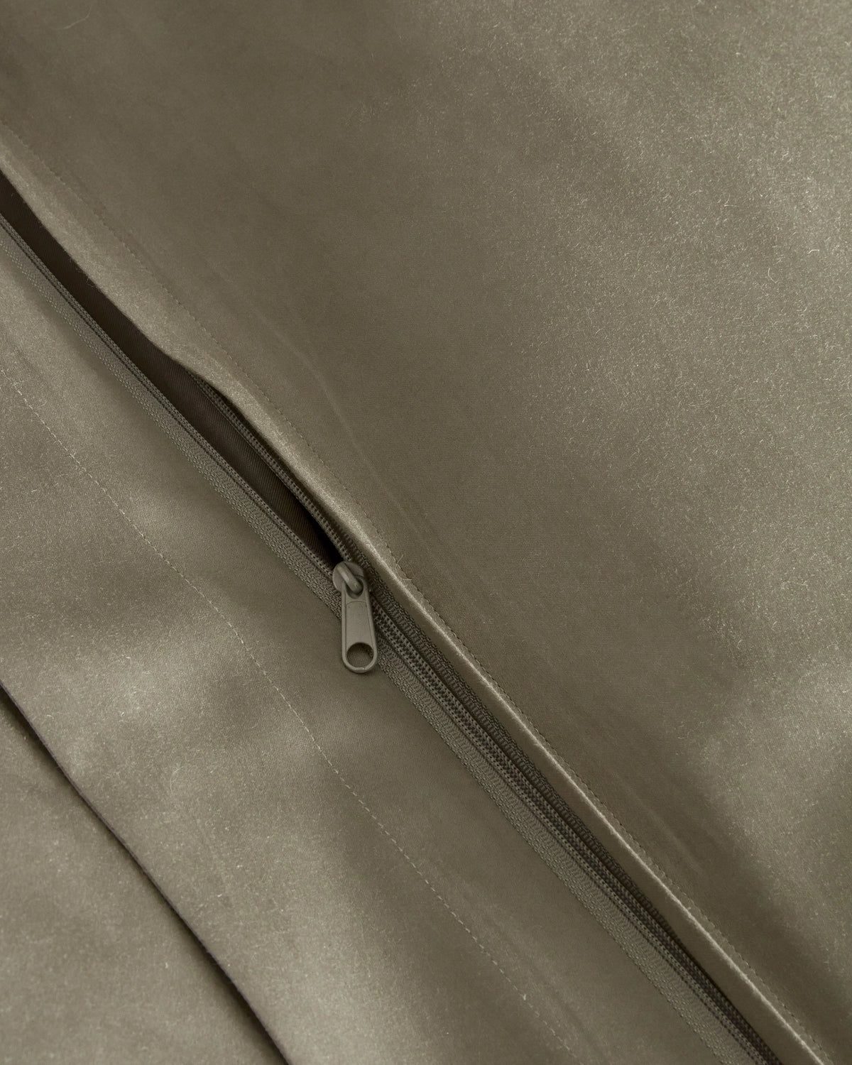 Signature Giza Cotton Sateen Deluxe Bedding Bundle - Twin / Dried Sage