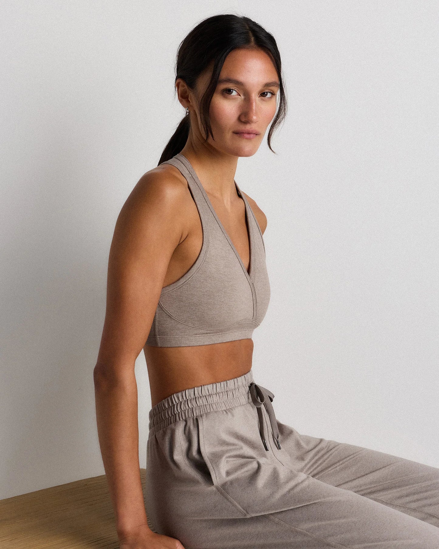 Ultra-Soft V-Neck Racerback Bra - XS / Heather Black