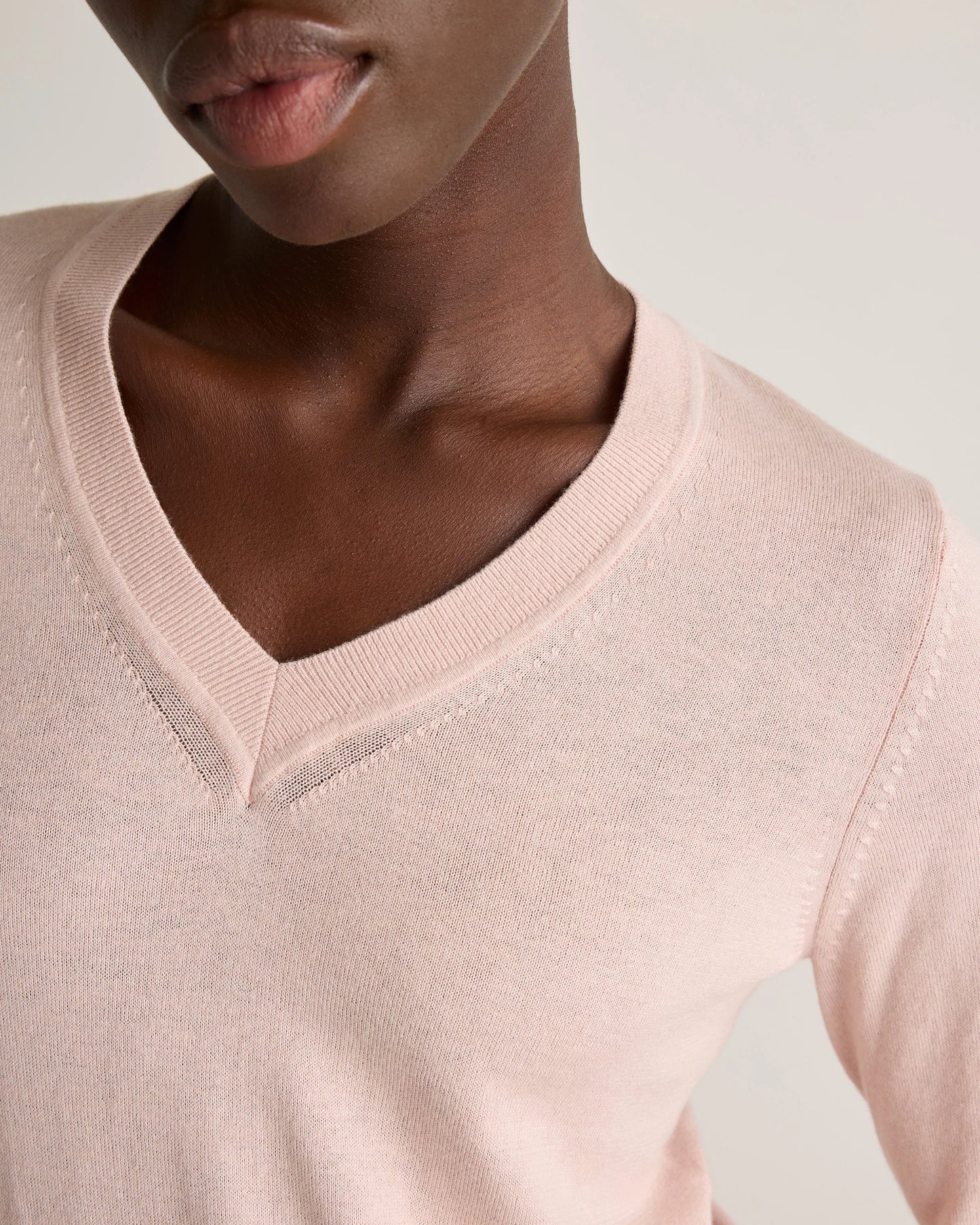 Lightweight Cotton Cashmere V-Neck Sweater - XS / Sugar Stone