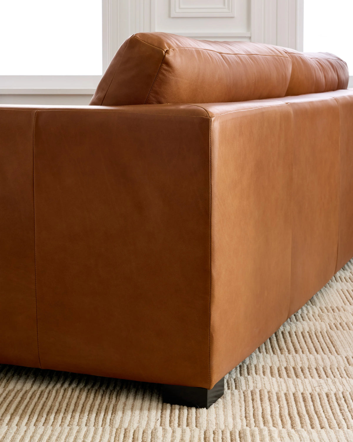 Sierra Curved Arm Sofa in Leather - 7ft / Auburn