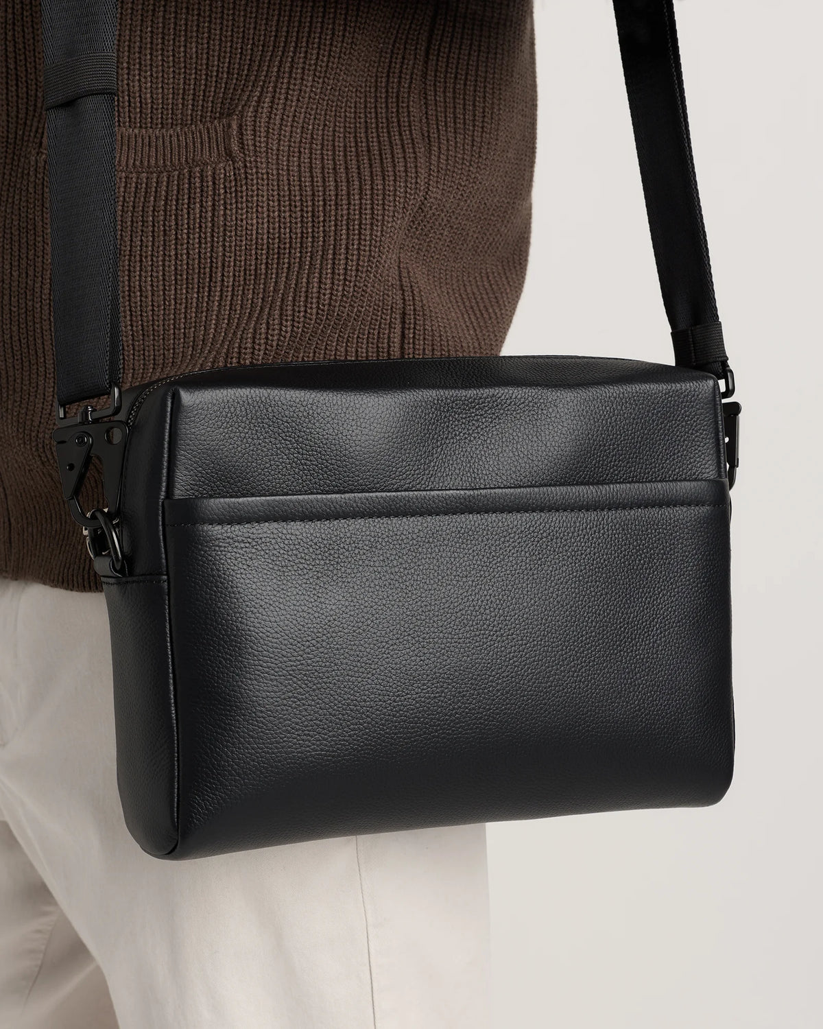 Excursion Italian Leather Crossbody Bag - One Size / Hickory