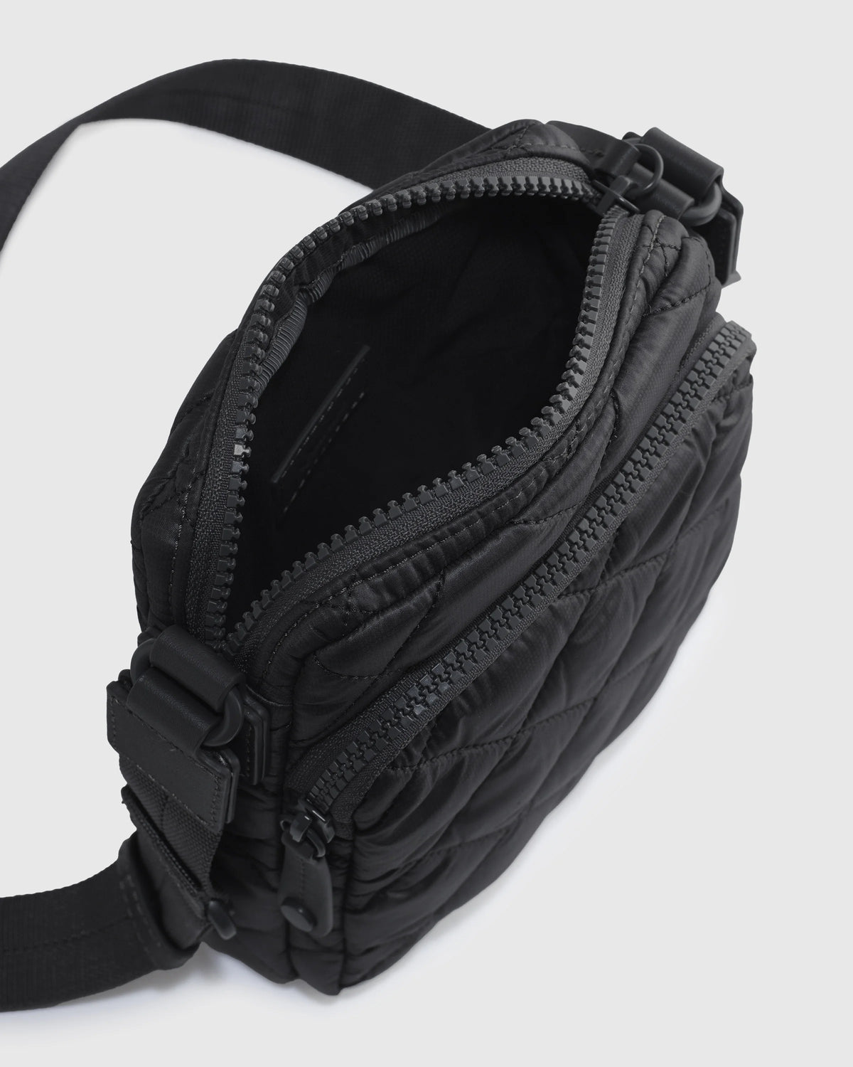 Transit Quilted Phone Crossbody - One Size / Navy