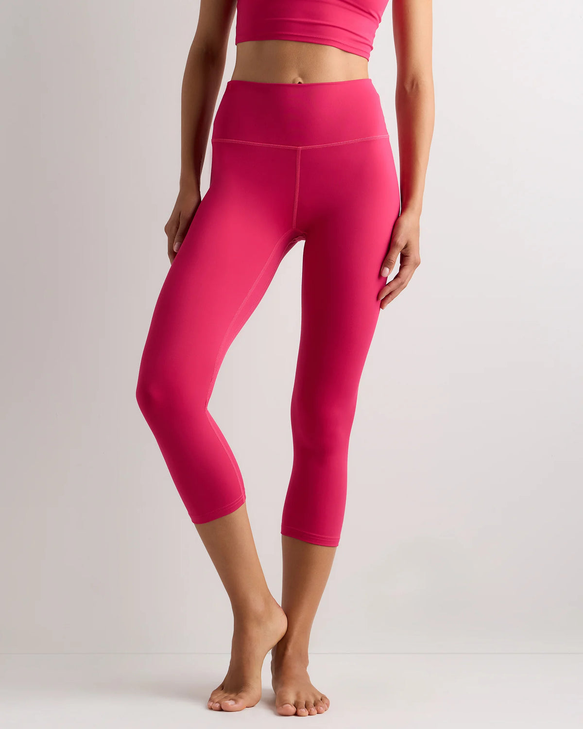 Ultra-Form High-Rise Capri - XS / Dark Coal