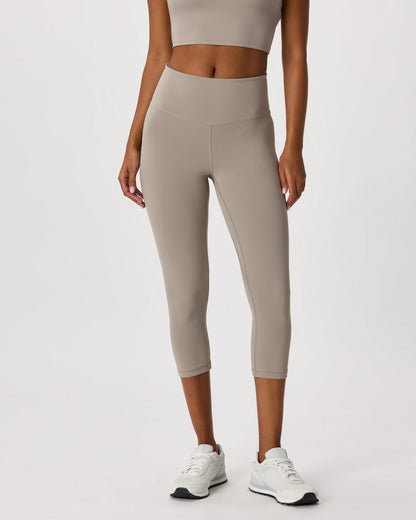 Ultra-Form High-Rise Capri - XS / Dark Coal