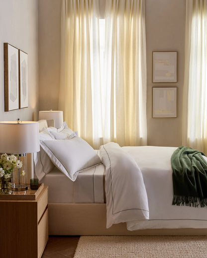Signature Giza Cotton Sateen Embroidered Duvet Cover - Twin / White/Dried Sage