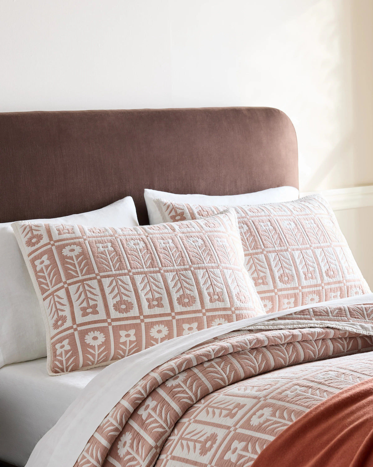 Organic Cotton Jacquard Floral Coverlet - Twin / Blue Fog