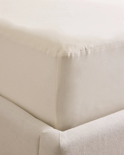 Organic Waterproof Mattress Protector - Twin / Natural
