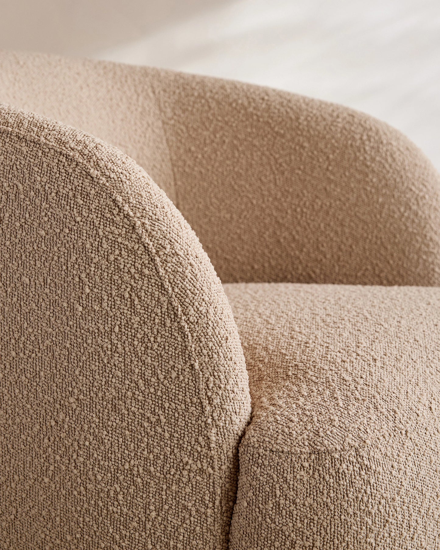 Performance Boucle Swivel Chair - One Size / Mocha Fog