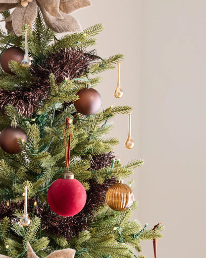 Spruce Artificial Christmas Tree: Unlit - 7' / Forest Green