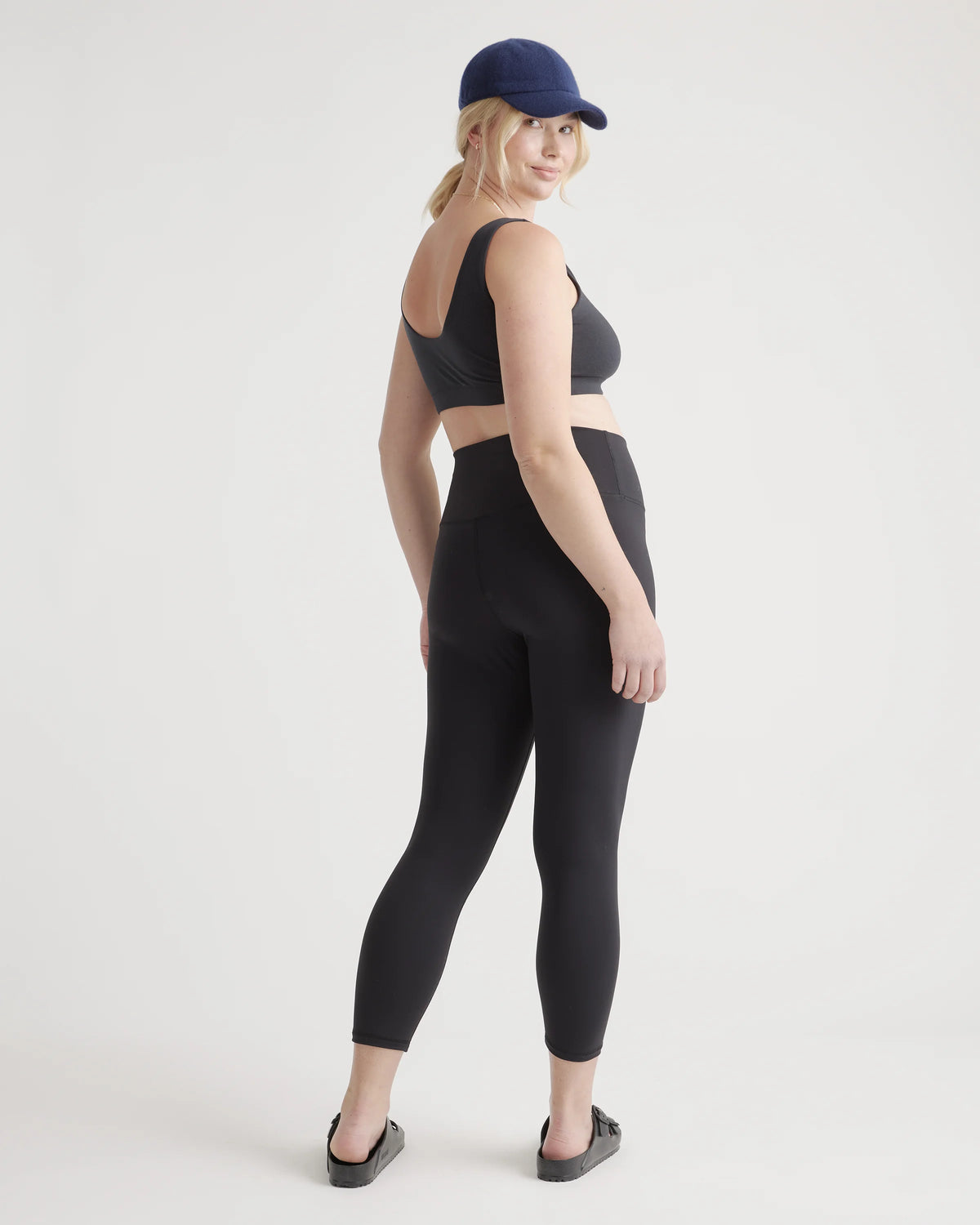 Ultra-Form High-Rise Legging - XS / Black